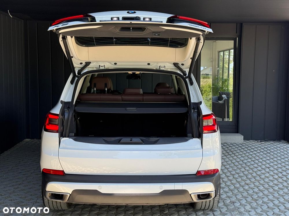 BMW X5 xDrive40i mHEV - 17