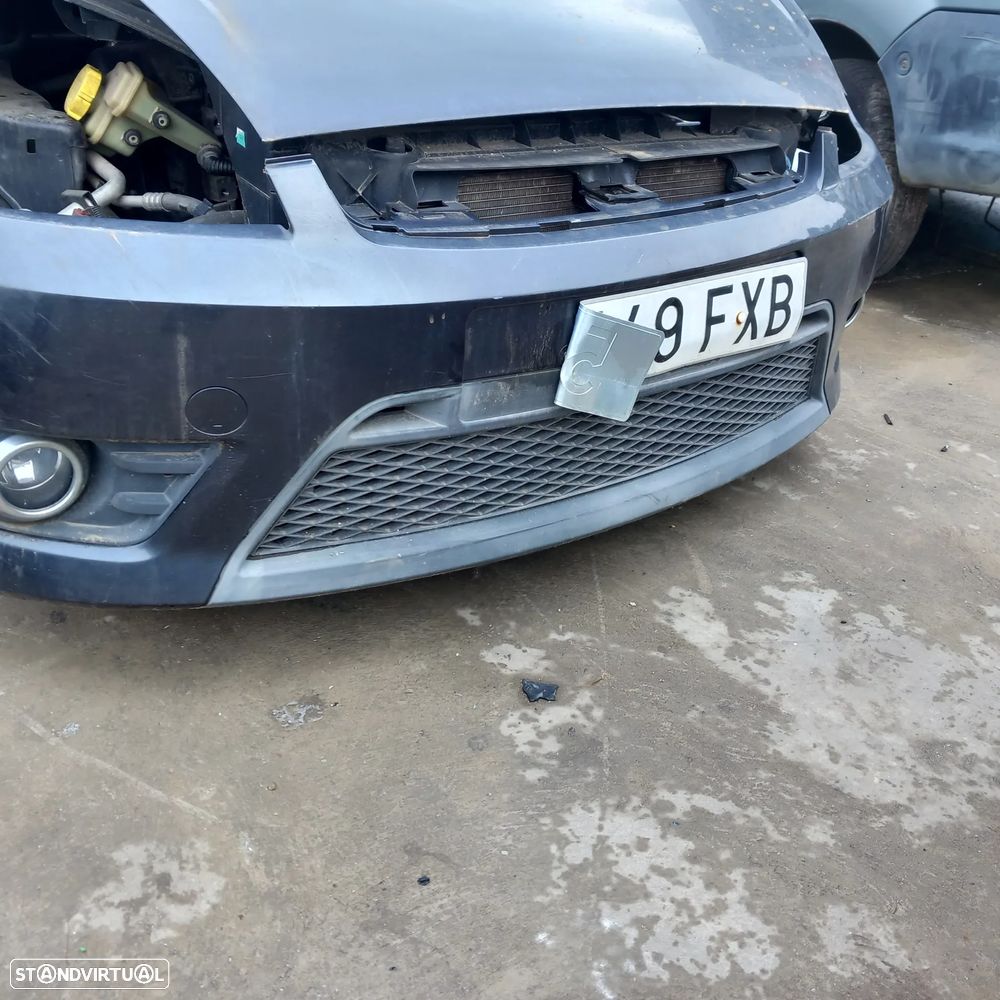 Frente completa ford fiesta ( nao tenho os farois ) - 1