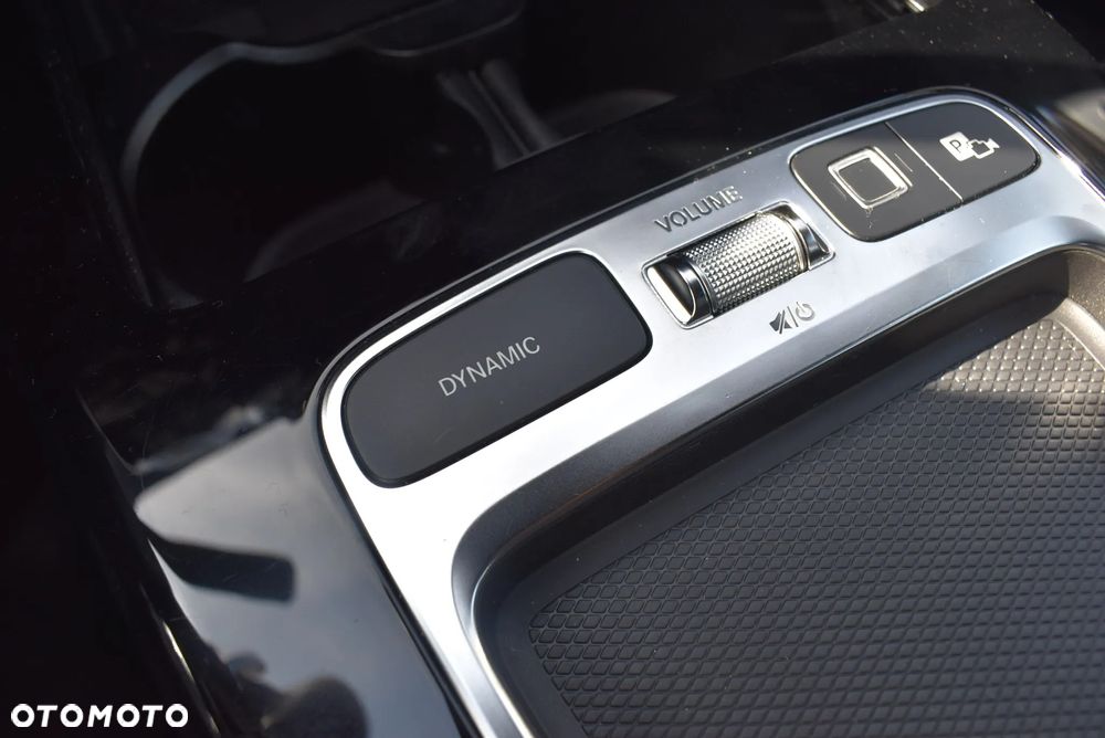 Mercedes-Benz CLA 200 7G-DCT - 36