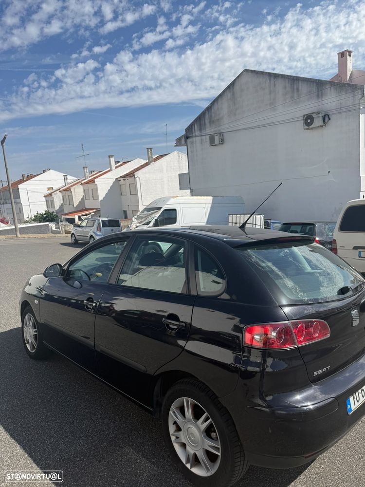 Seat Ibiza 2003 photo 3