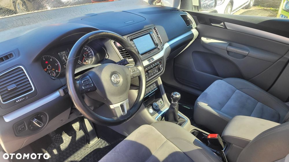 Volkswagen Sharan 2.0 TDI 4Motion BlueMotion Technology Highline - 11