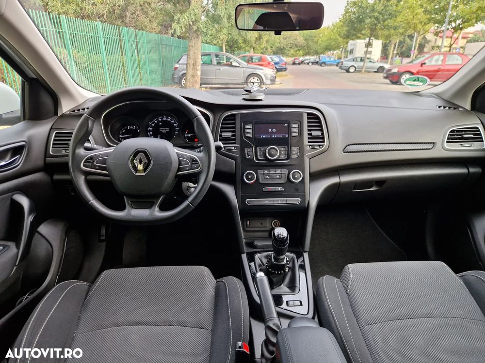 Renault Megane - 11