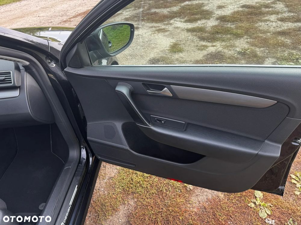 Volkswagen Passat 2.0 TDI DPF Comfortline DSG - 22