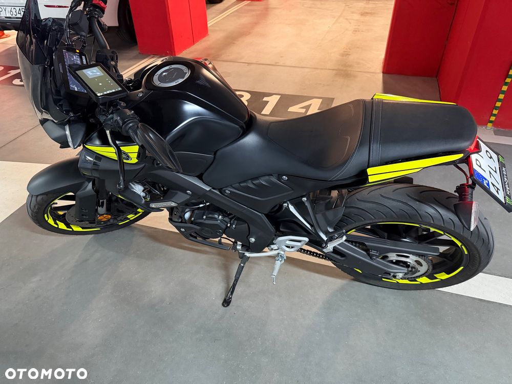 Yamaha MT - 16