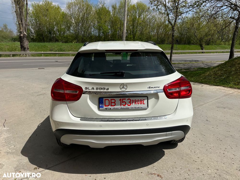 Mercedes-Benz GLA 200 (CDI) d 4Matic 7G-DCT Urban - 20
