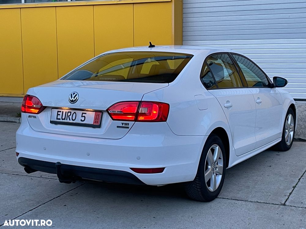 Volkswagen Jetta 1.2 TSI BlueMotion Technology Comfortline - 3