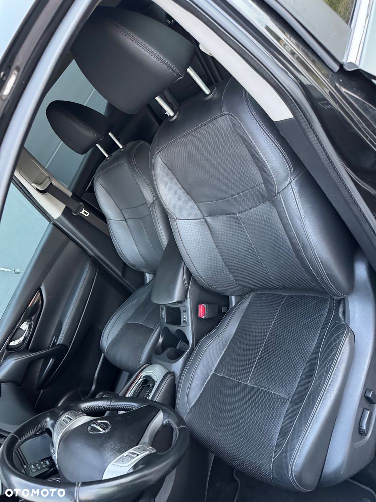 Nissan Qashqai 1.6 DCi Black Edition Xtronic EU6 - 17