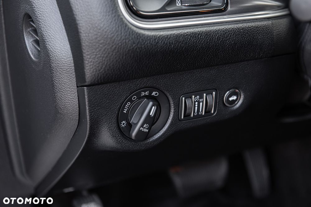 Dodge Challenger 5.7 R/T - 18