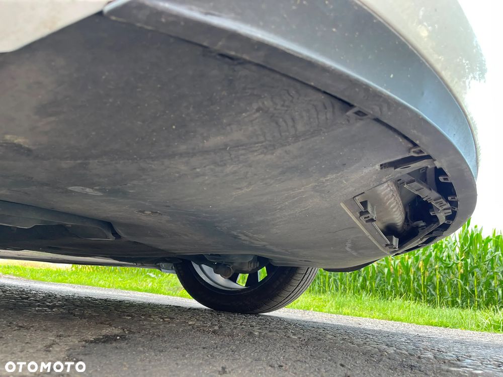 Tesla Model 3 Langstreckenbatterie Allradantrieb Dual Motor - 38