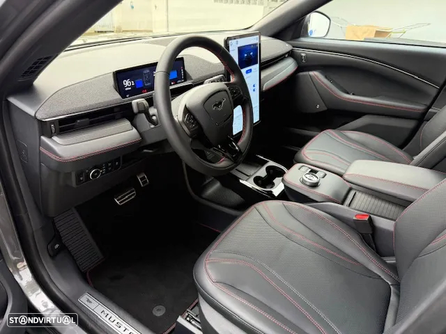 Ford Mustang Mach-E AWD PREMIUM - 6