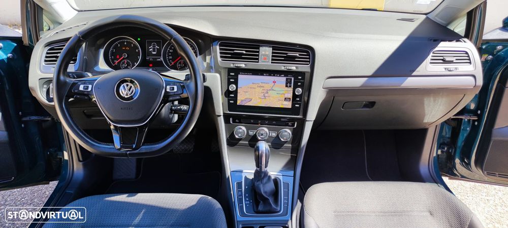 VW Golf 1.0 TSI Confortline DSG - 12