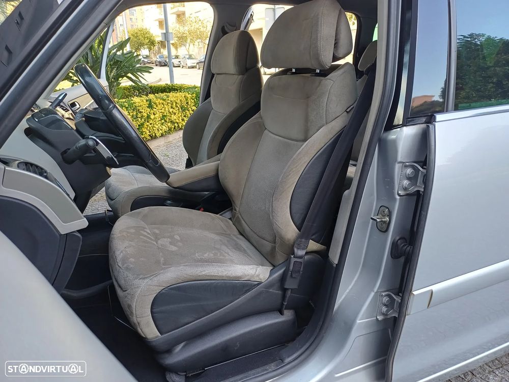 Citroën C4 Grand Picasso 2.0 HDi Exclusive CMP6 - 29