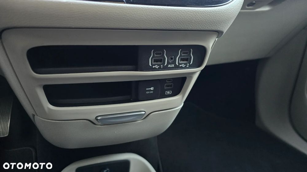 Chrysler Pacifica - 18