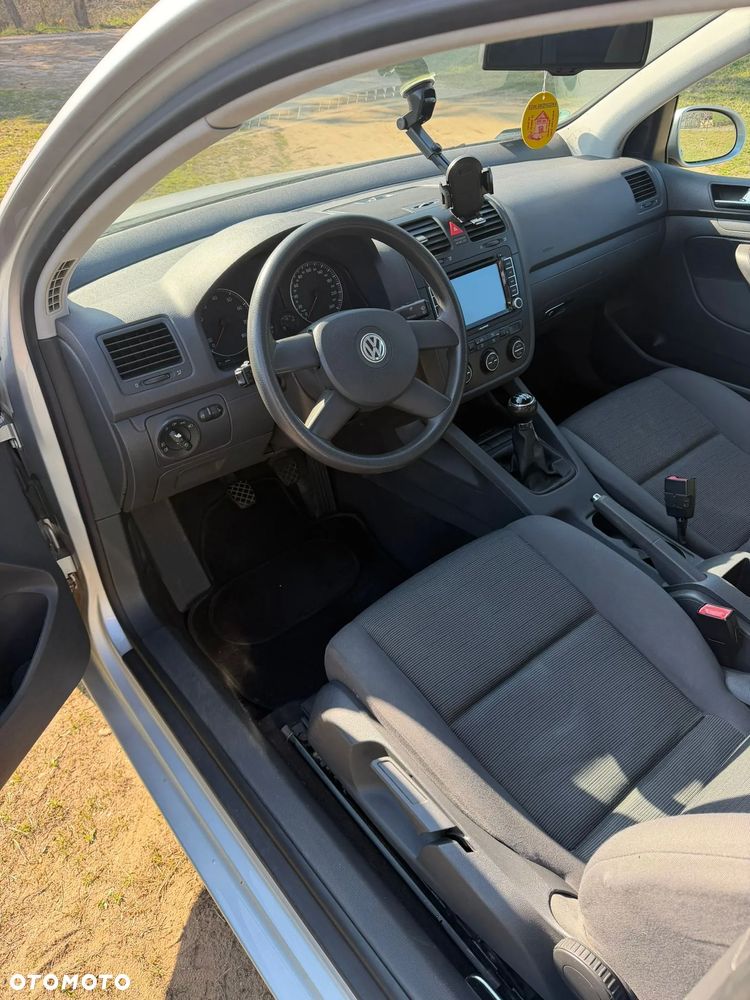 Volkswagen Golf - 10