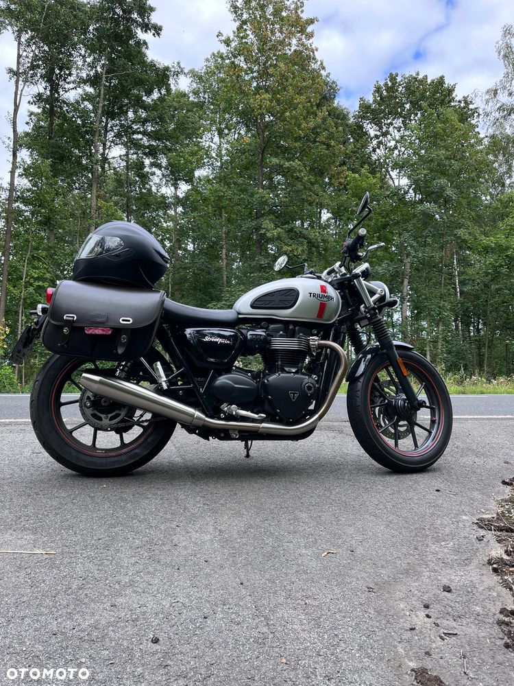 Triumph Street Twin