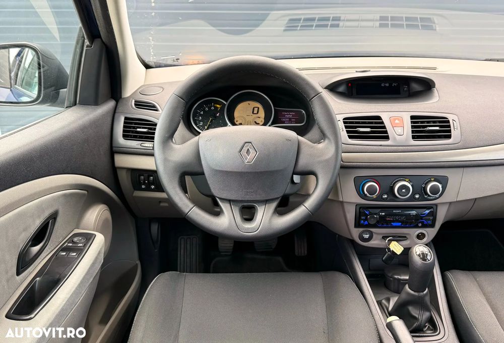 Renault Megane 1.6 16V 100 Authentique - 7
