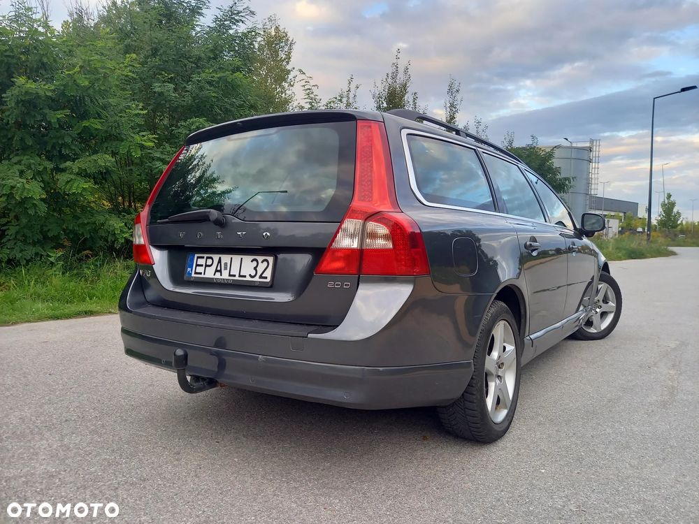 Volvo V70 2.0D Momentum - 6