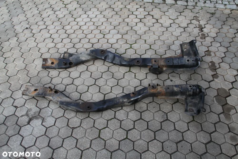 SUBARU FORESTER II SG 02->07R Belka  Zawieszenia  Rama  Trewers LEWY / PRAWY - 1