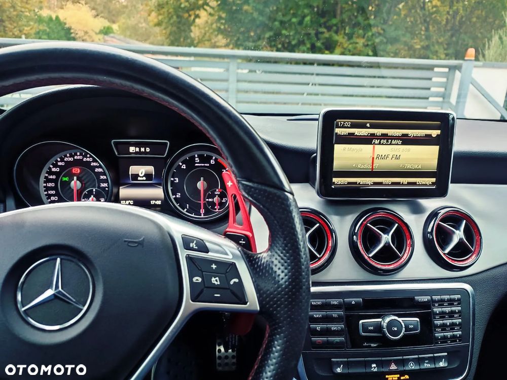 Mercedes-Benz GLA 45 AMG 4Matic 7G-DCT - 8
