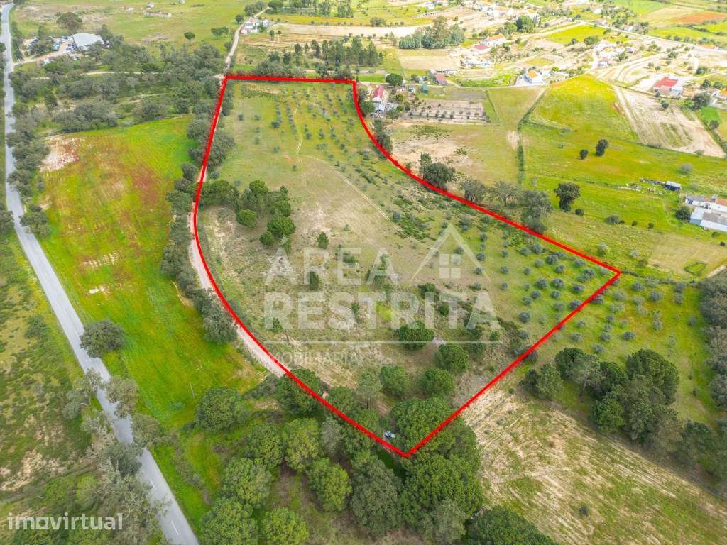Terreno de 27.750 m2 - Possibilidade de construção até 280 m2 para ... - Grande imagem: 2/35
