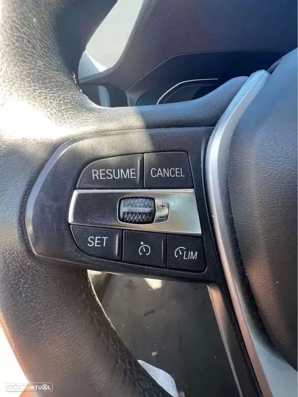 BMW 330 e Touring Line Sport Auto - 9