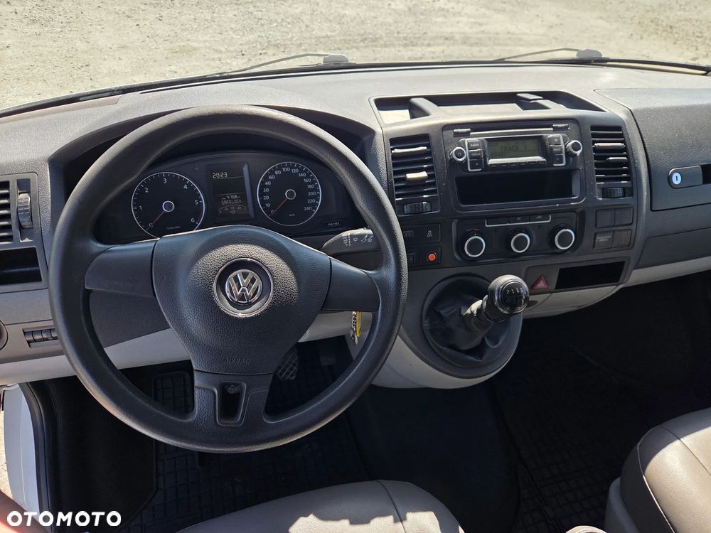 Volkswagen Transporter - 11