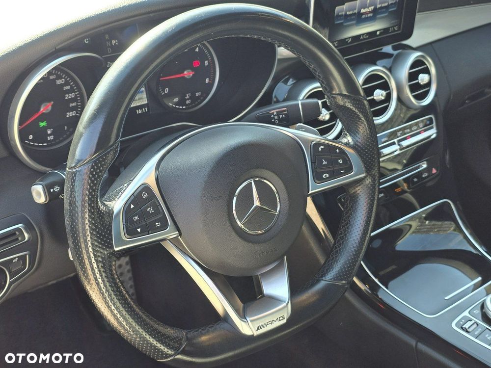Mercedes-Benz Klasa C 220 d 4Matic 9G-TRONIC AMG Line - 10