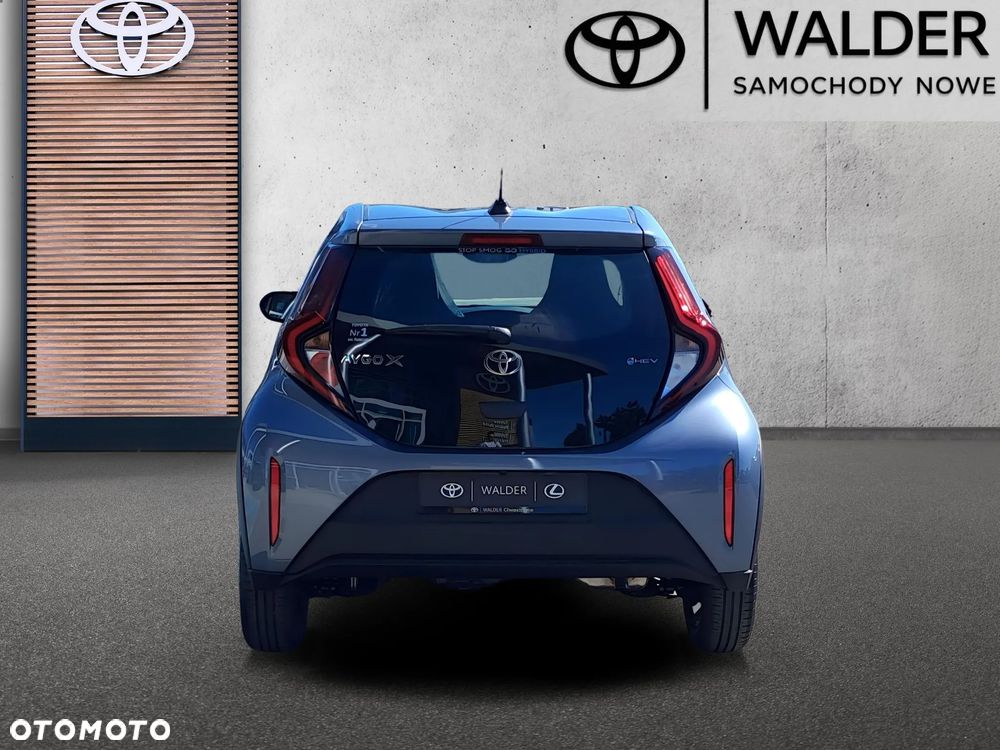 Toyota Aygo X Hybrid 1.5 Comfort e-CVT - 4