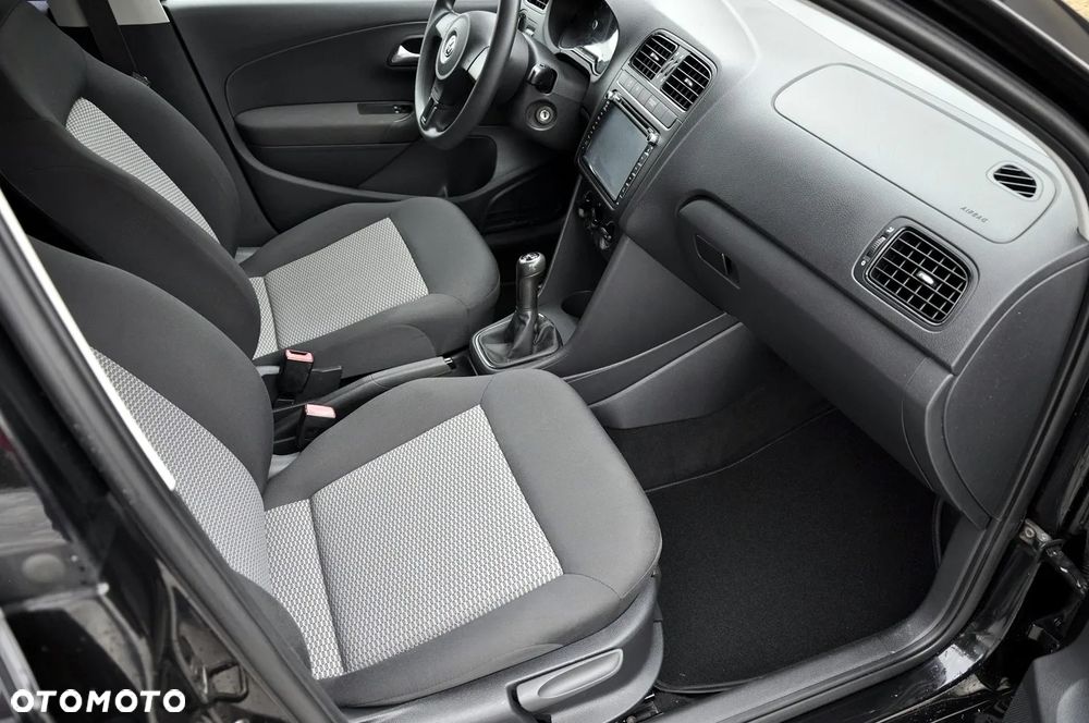 Volkswagen Polo - 11