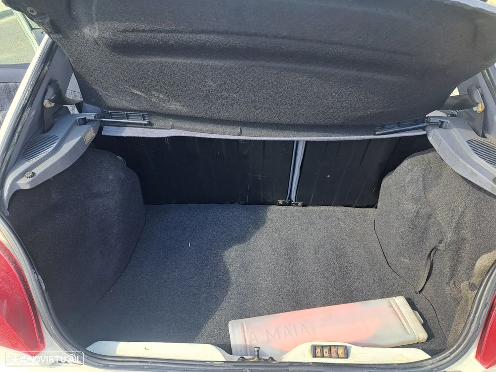 Mazda 121 1.25 - 25