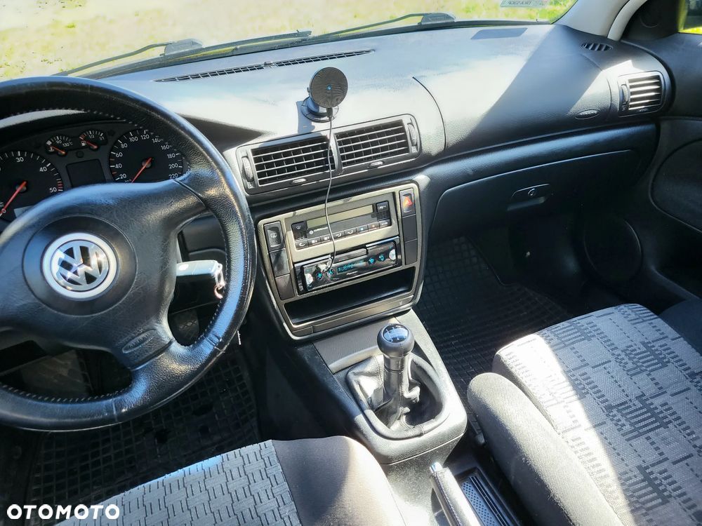 Volkswagen Passat - 17