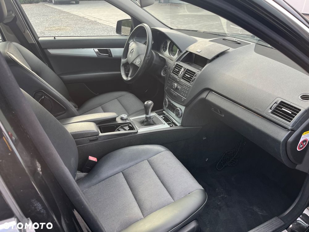 Mercedes-Benz Klasa C 180 Kompressor Avantgarde - 19