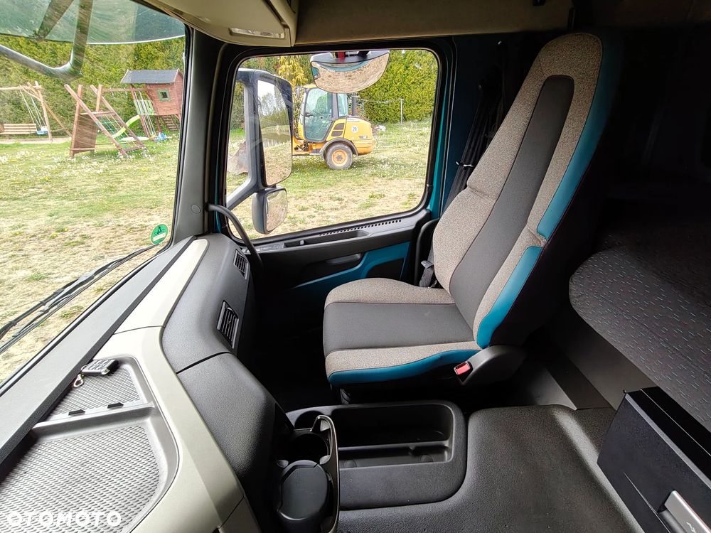Volvo FM 18.330 - 17