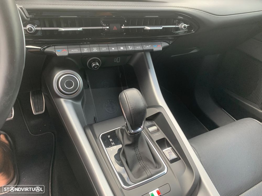 Alfa Romeo Tonale 1.5 Hybrid Edizione Speciale - 6