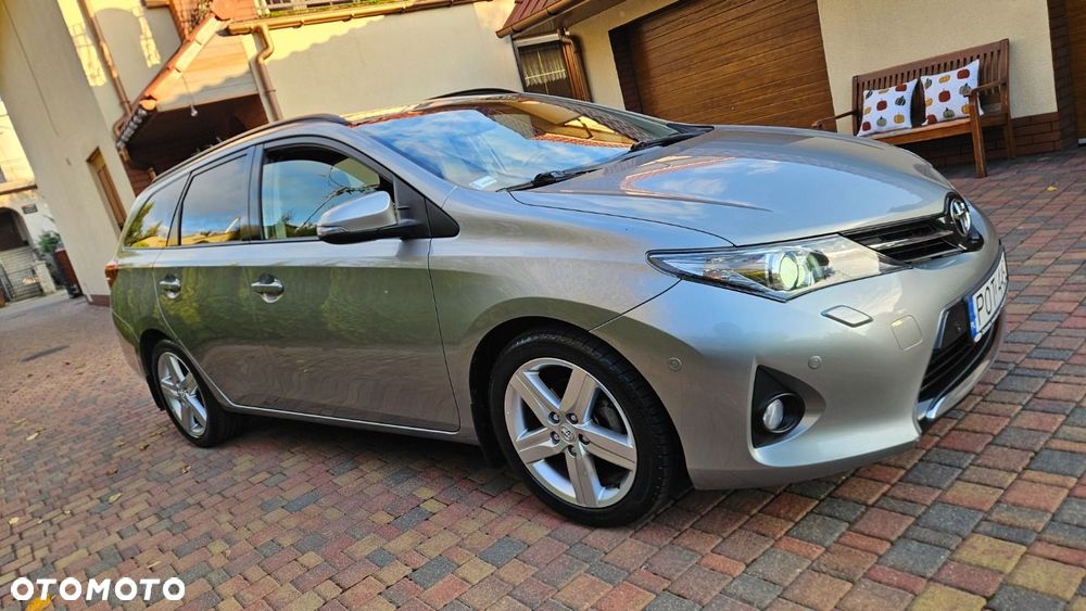Toyota Auris 1.6 Valvematic Multidrive S Touring Sports Life - 10