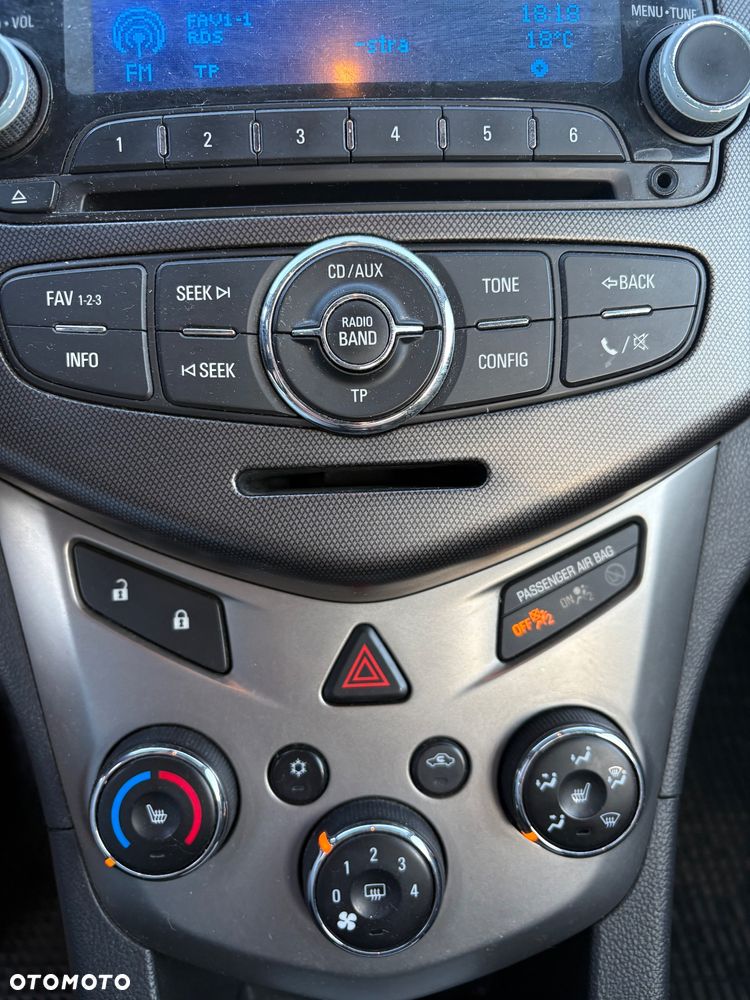 Chevrolet Aveo 1.6 LTZ - 10