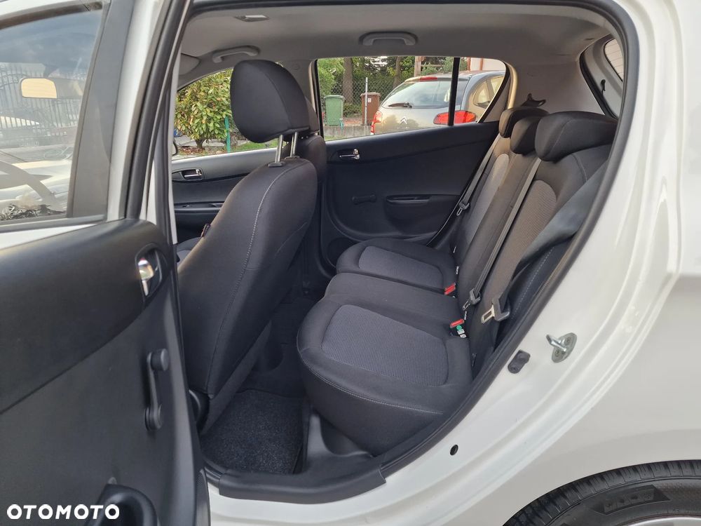 Hyundai i20 1.2 Fifa World Cup Edition - 16
