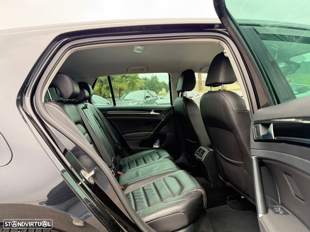 VW Golf 2.0 TDI Highline DSG - 7