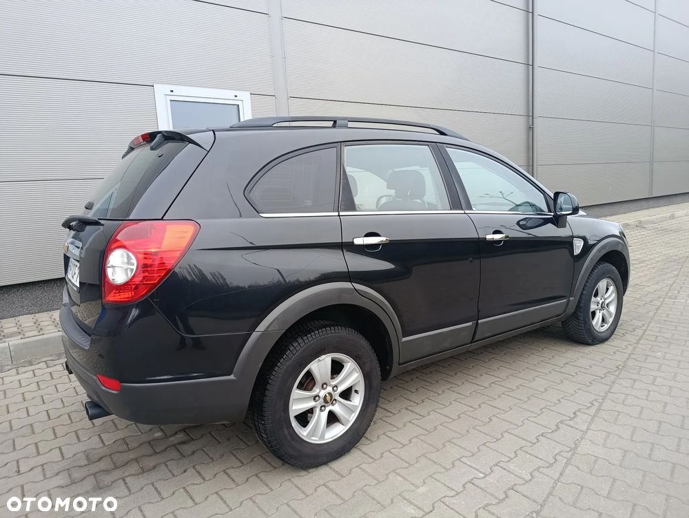 Chevrolet Captiva 2.4 2WD 7 Sitzer LS Family Edition - 21