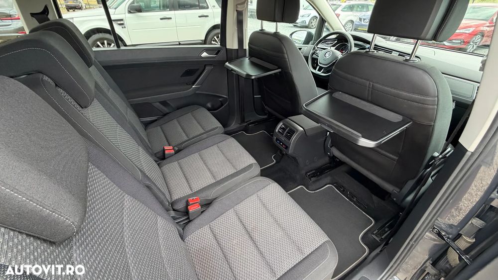Volkswagen Touran 2.0 TDI Highline - 13