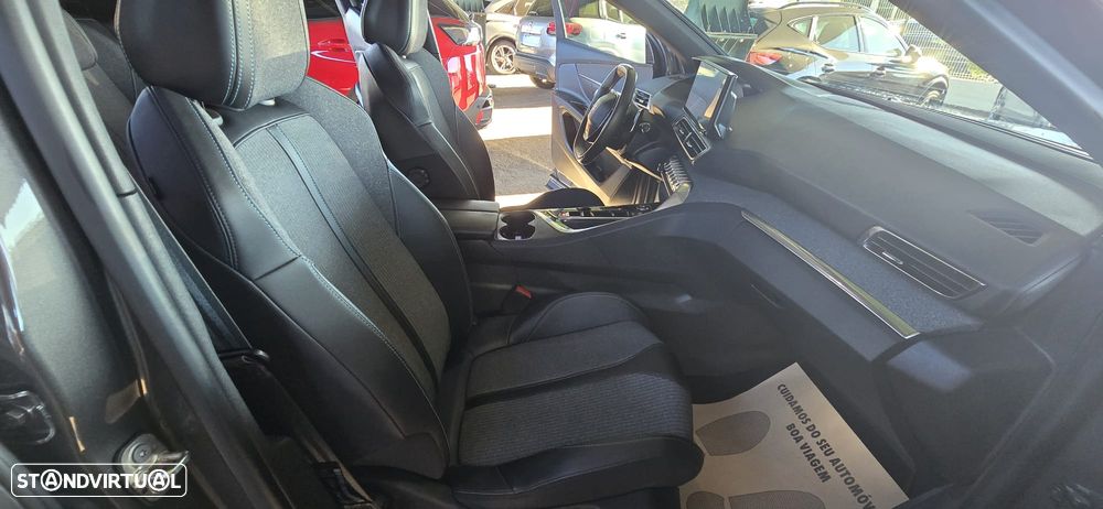 Peugeot 3008 1.6 Hybrid Allure Pack e-EAT8 - 20