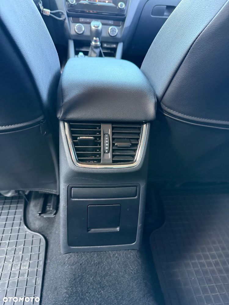 Skoda Octavia 1.6 TDI DPF Ambition - 35