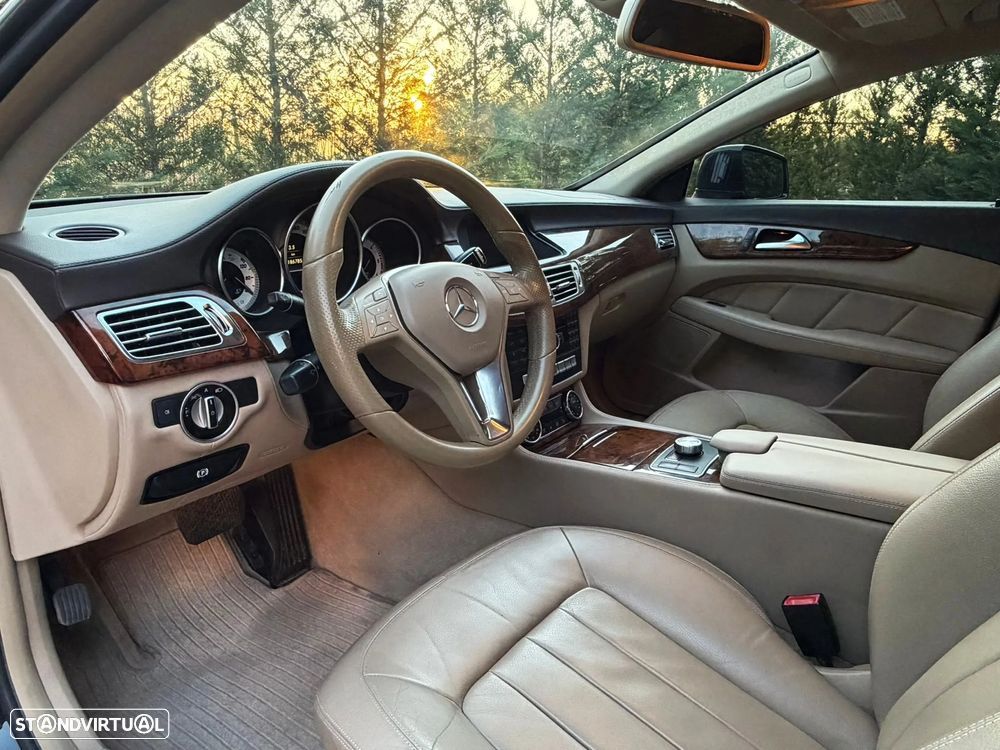 Mercedes-Benz CLS 250 CDI DPF BlueEFFICIENCY 7G-TRONIC - 15