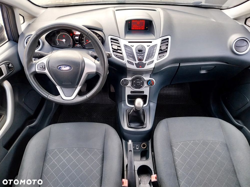 Ford Fiesta 1.25 Champions Edition - 6