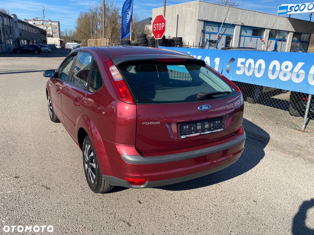 Ford Focus 1.6 16V Ghia - 20