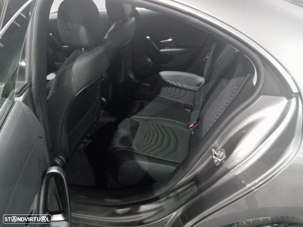 Mercedes-Benz CLA 180 d - 13