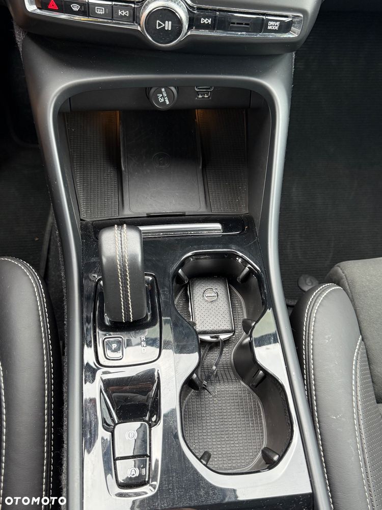Volvo XC 40 T5 AWD Geartronic R-Design - 18