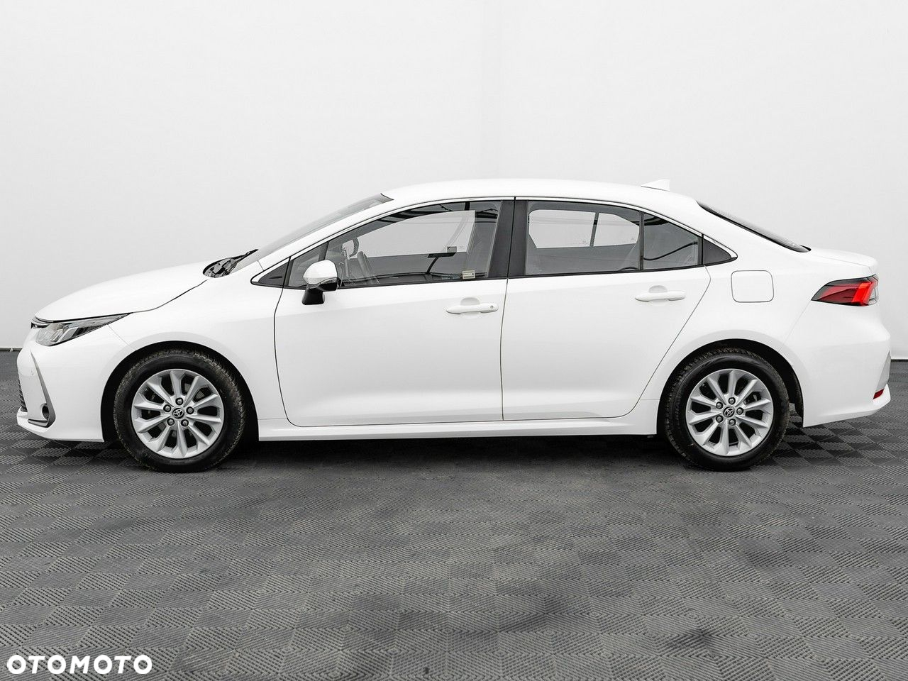 Toyota Corolla 1.8 Hybrid Comfort - 10