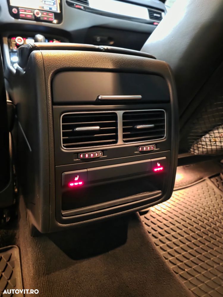 VOLKSWAGEN Touareg 2012 — imagine 11