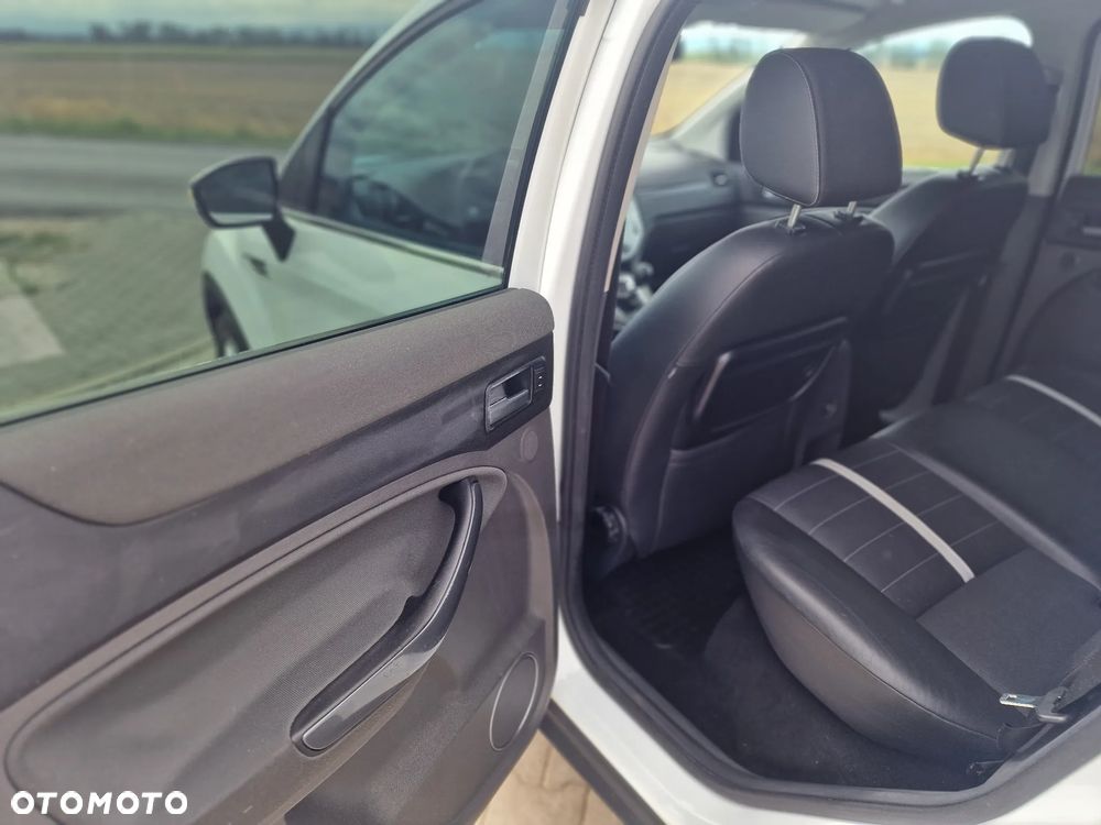 Ford Kuga 2.0 TDCi 4x4 Titanium - 19